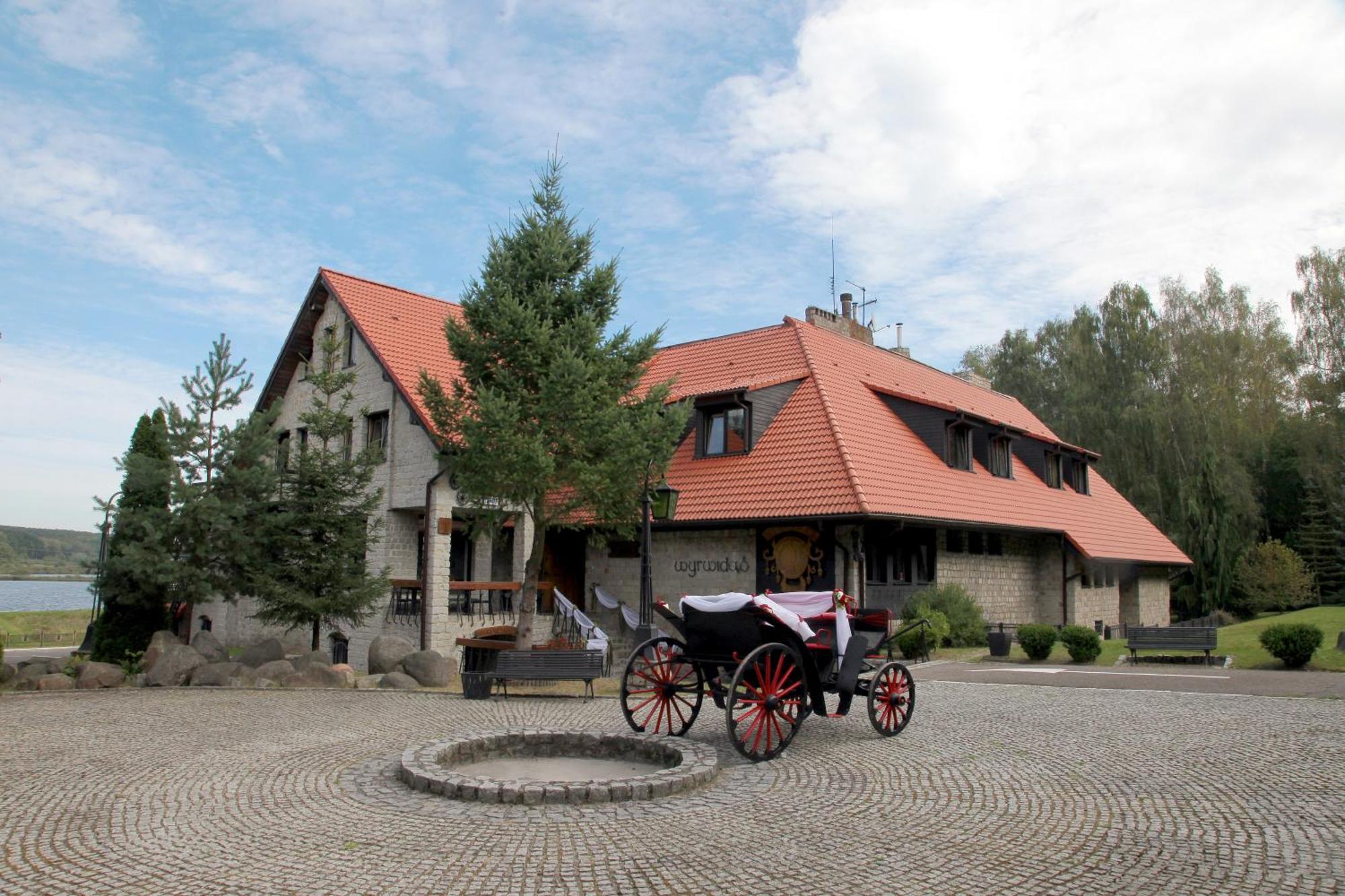 Hotel Wyrwidab โคเจียช ภายนอก รูปภาพ